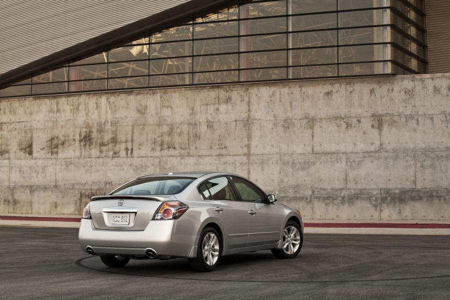 Nissan Altima 2010 года  (фото 14 из 53)